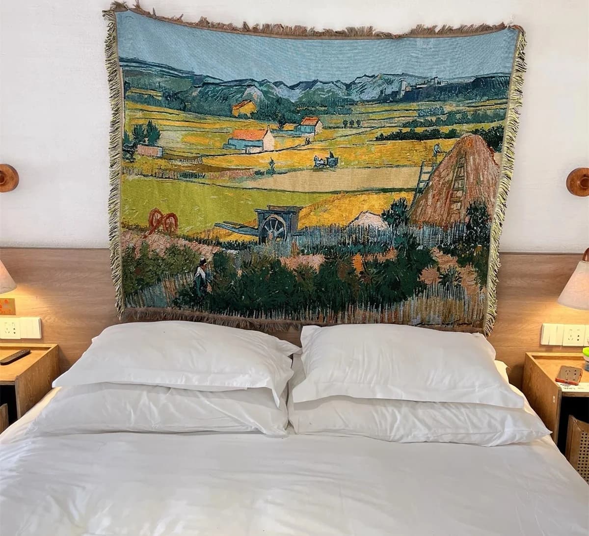 Pleteni prekrivač s motivima Van Gogha za dekoraciju sofe