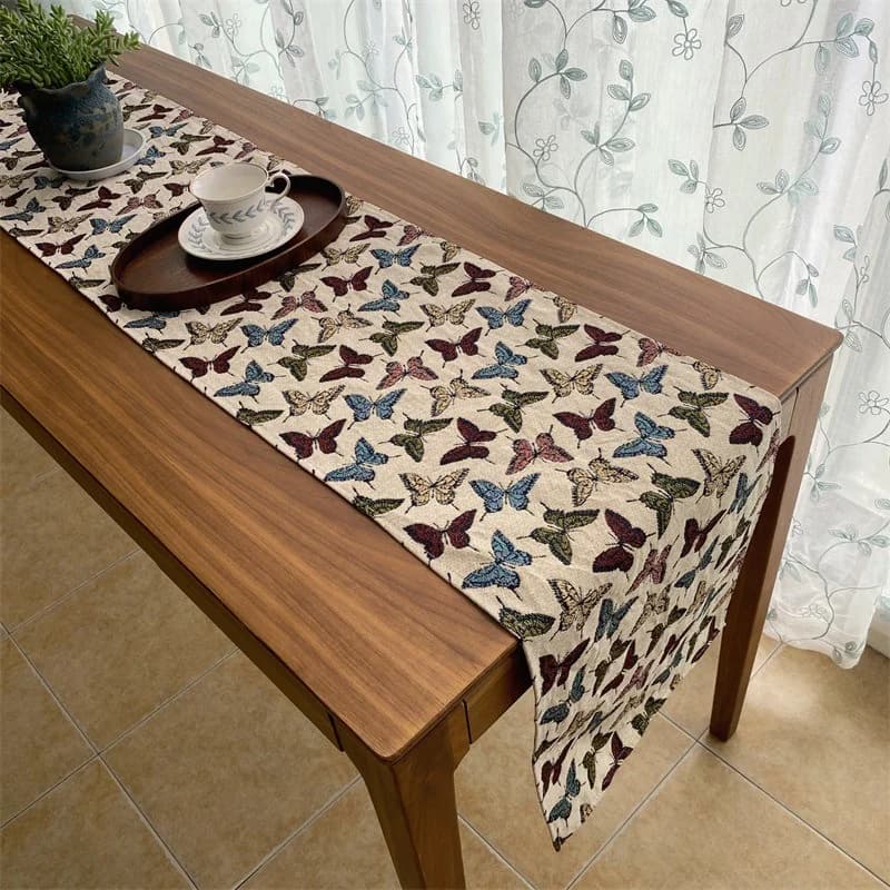 Jacquard stolnjak rustikalnog seoskog stila s cvjetnim i leptir motivima