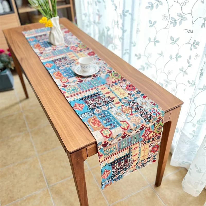 Boho stolnjak s retro cvjetnim dekorativnim uzorkom
