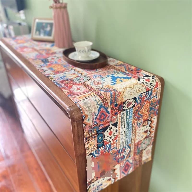 Boho stolnjak s retro cvjetnim dekorativnim uzorkom