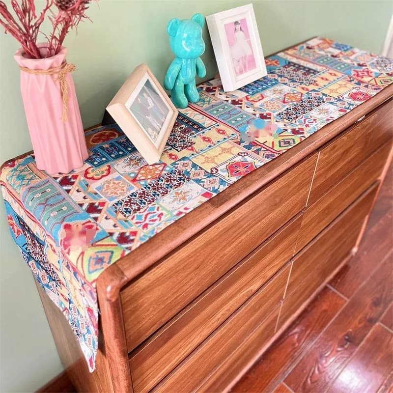 Boho stolnjak s retro cvjetnim dekorativnim uzorkom